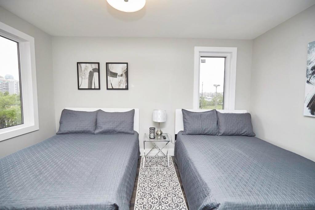 Clifton Hill Hideaway 4B - Two Bedroom Condo Ниагара-Фолс Экстерьер фото
